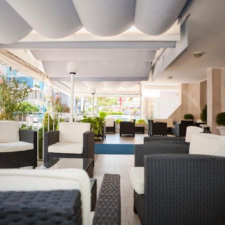 Hotel Bettina Лидо ди Йезоло Екстериор снимка
