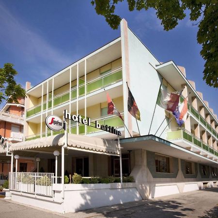 Hotel Bettina Лидо ди Йезоло Екстериор снимка