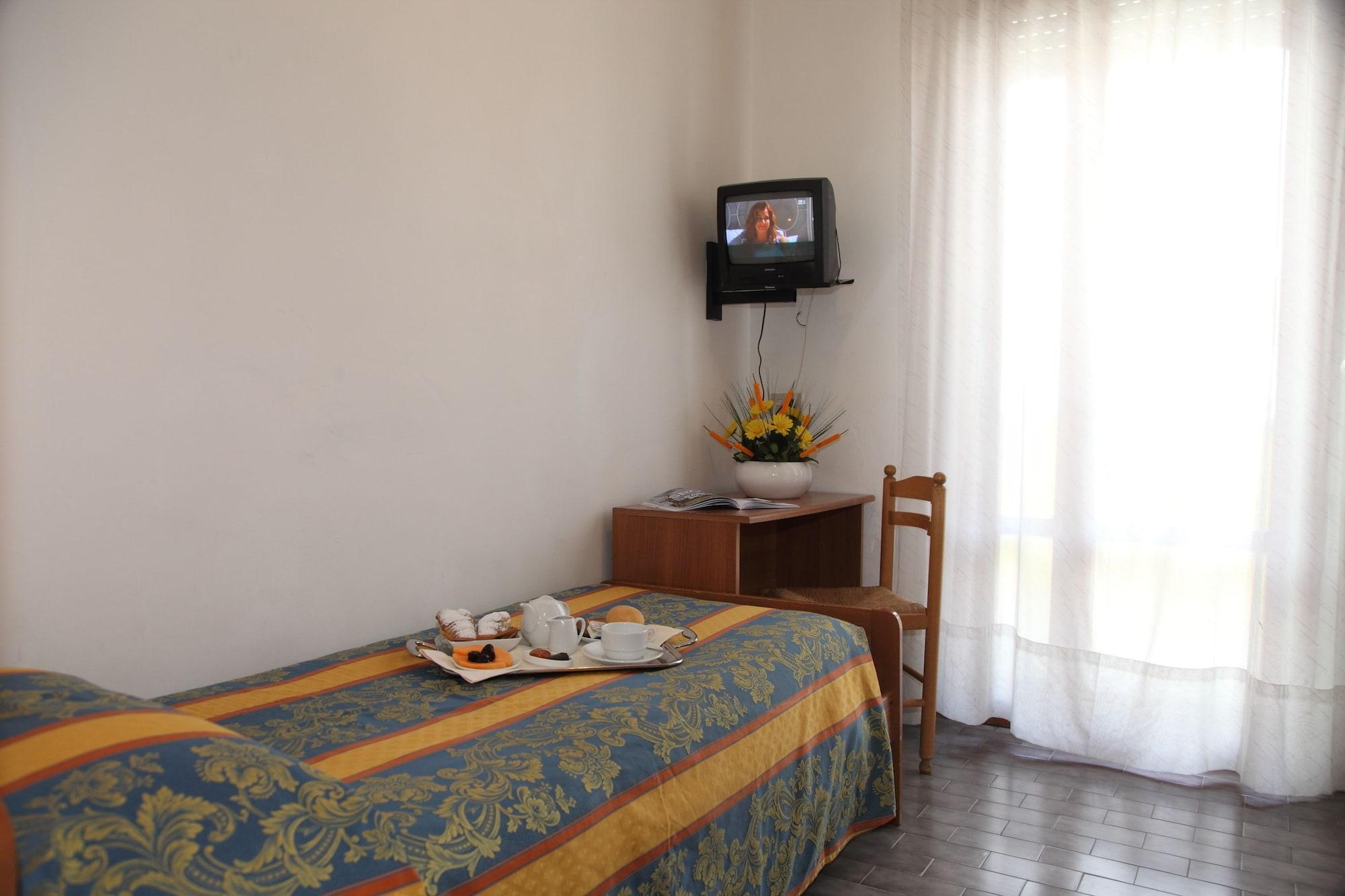 Hotel Bettina Лидо ди Йезоло Екстериор снимка