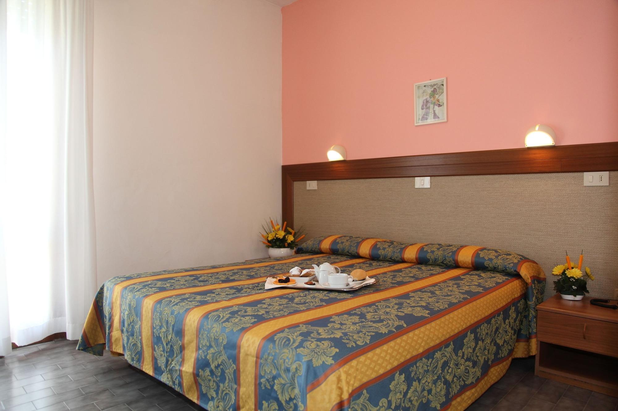 Hotel Bettina Лидо ди Йезоло Екстериор снимка