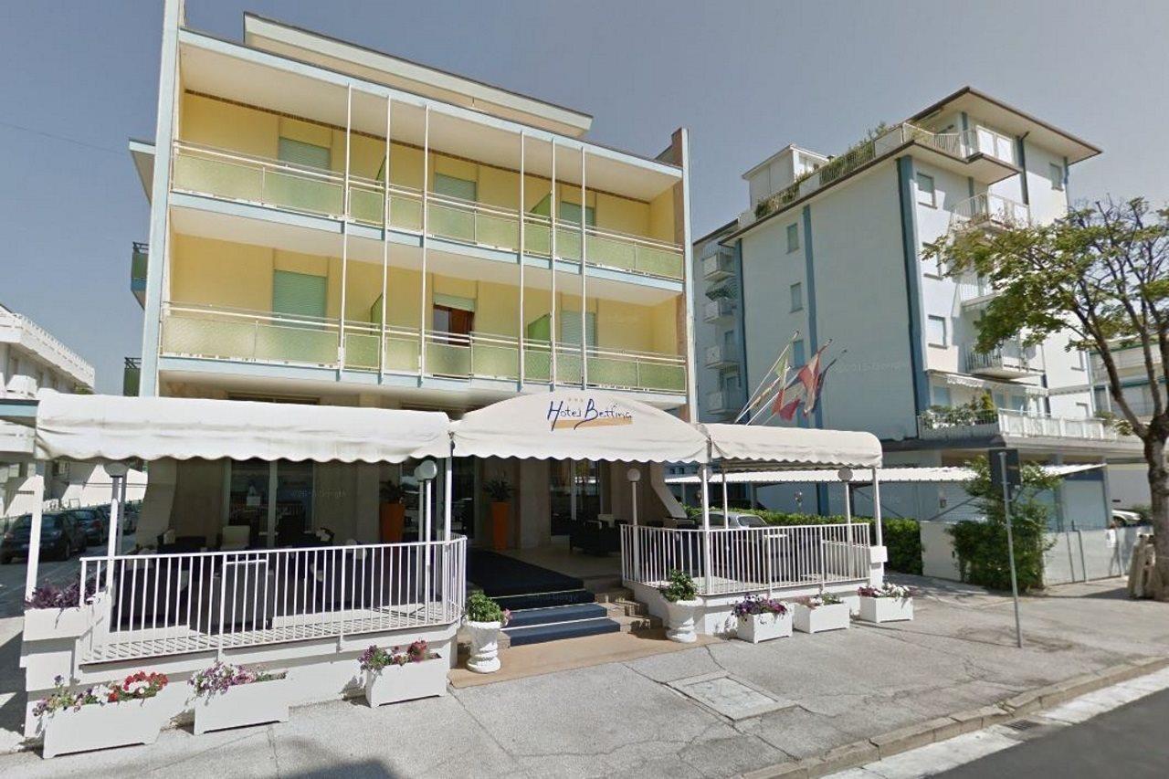 Hotel Bettina Лидо ди Йезоло Екстериор снимка