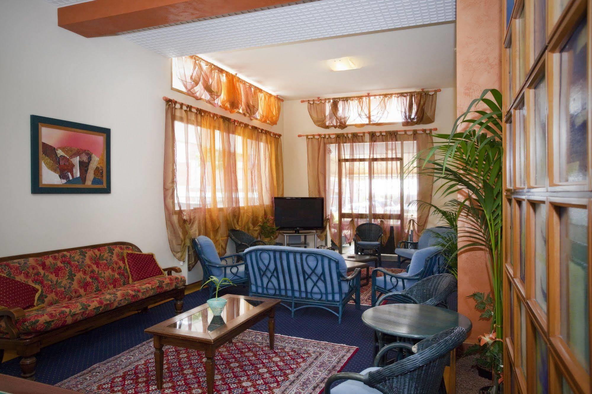 Hotel Bettina Лидо ди Йезоло Екстериор снимка
